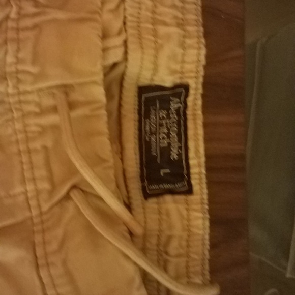 tan abercrombie and fitch jogger - Picture 2 of 3